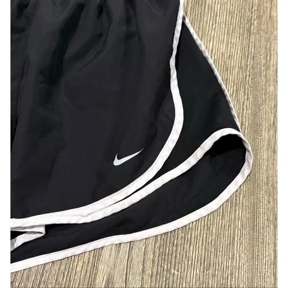Nike Dri-Fit Womens Running Shorts Rubber Waistband Swoosh Logo Black Size M - Picture 2 of 6